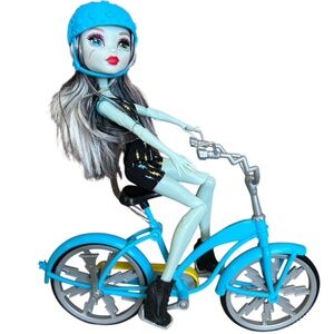 Monster High Boltin Bicycle Frankie Stein Doll With Bike Helmet Clothes